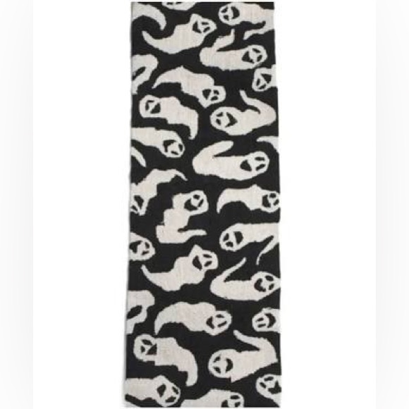 Loloi Halloween Ghost Runner Rug - Picture 4 of 4